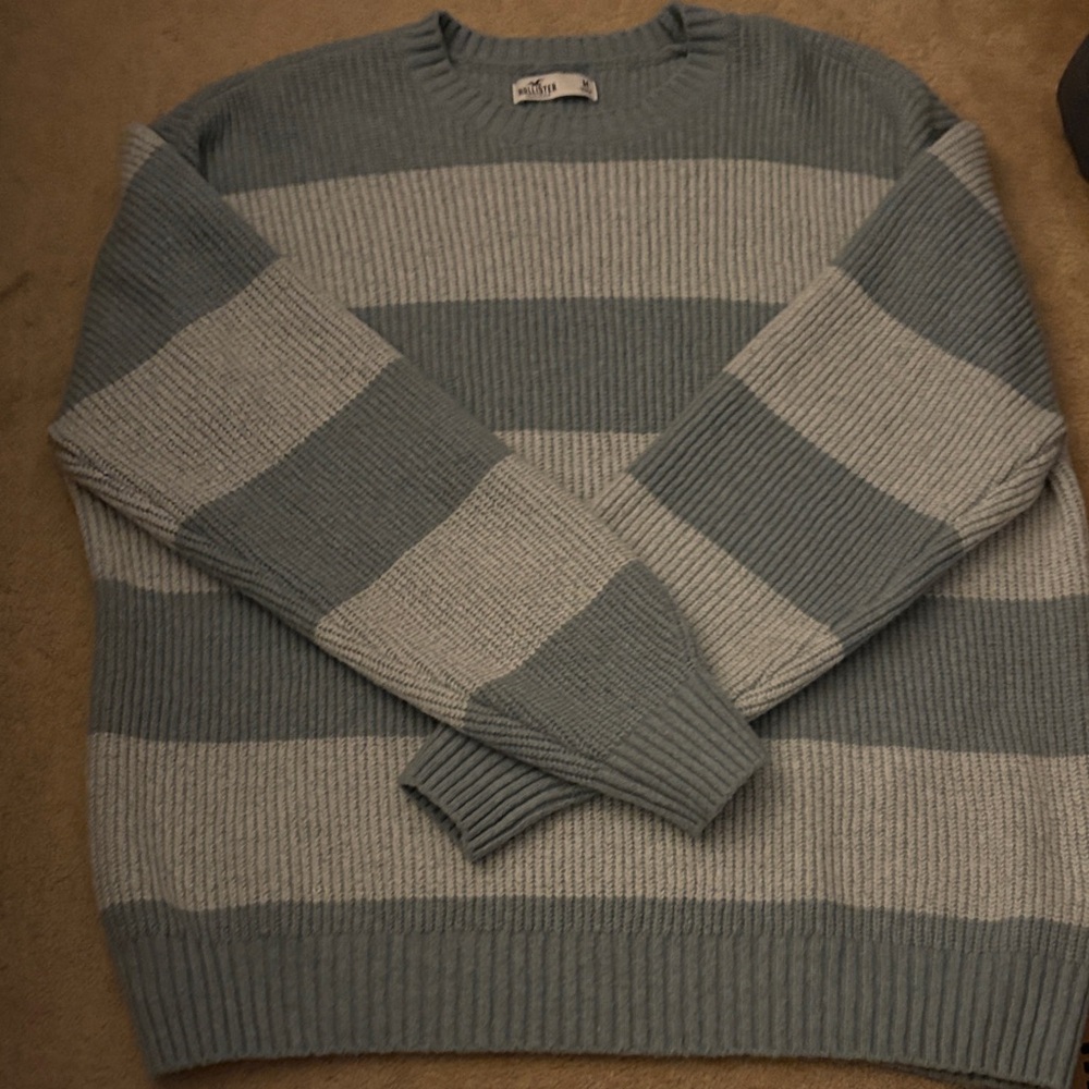 Hollister Women's Blue and Gray Striped Crewneck Sweater